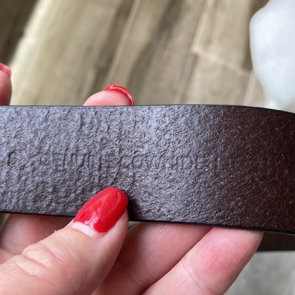 Chicos S leather belt with enamel buckle